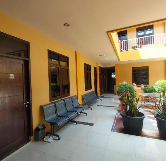 פנסיון Zaya Guest House