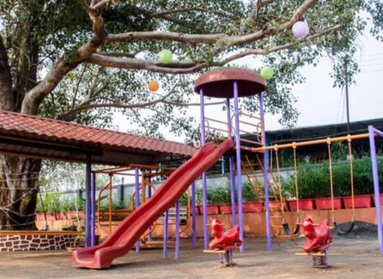 אתר נופש Vishvin Restofarm Badlapur