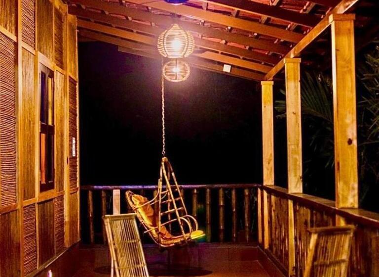 אתר נופש Vishvin Restofarm Badlapur