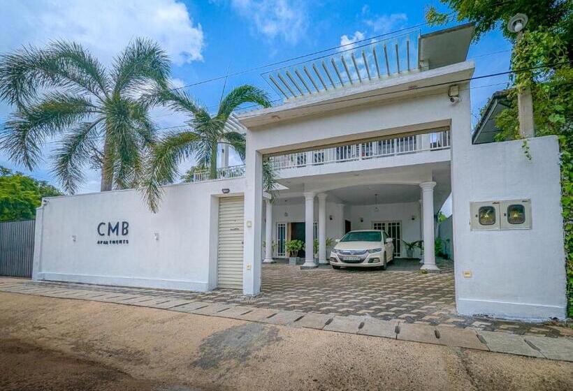 Airpot Hotel By Cmb Apartments