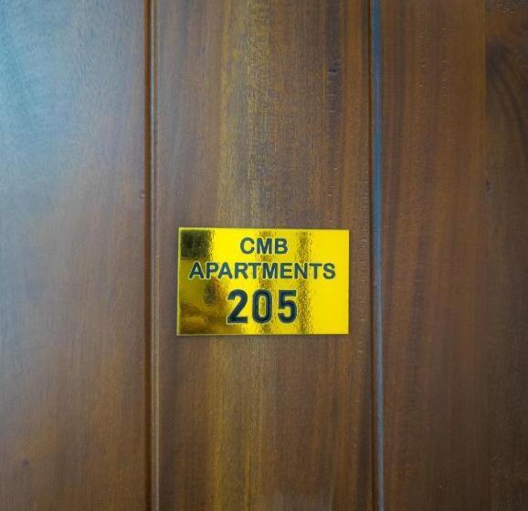 Airpot Hotel By Cmb Apartments