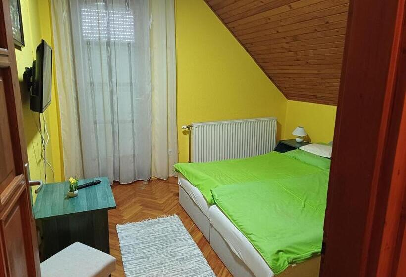 旅馆 Frikandó Fogadó