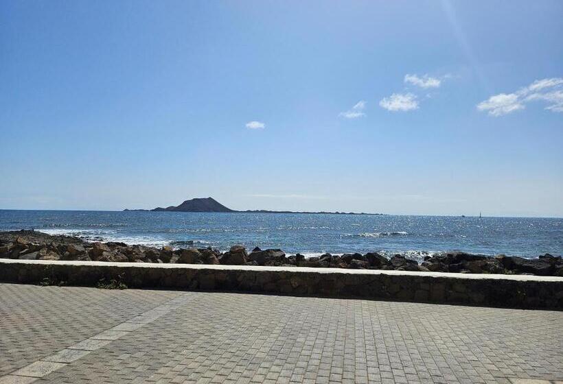 הוסטל Corralejo Coliving By Amazzzing Travel