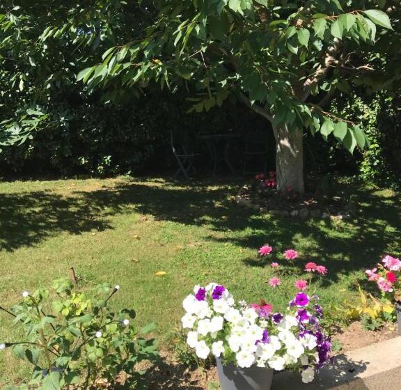 مبيت وإفطار Aux Bois De Cerf