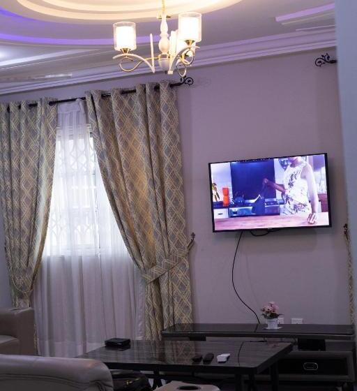 تختخواب و صبحانه Atom Height Apartment