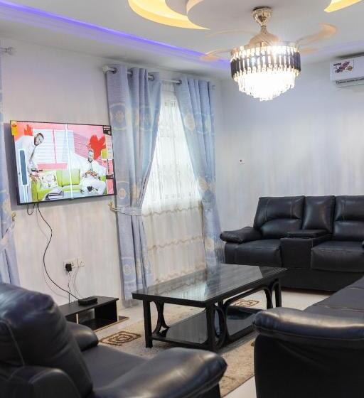 تختخواب و صبحانه Atom Height Apartment