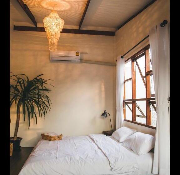 민박 เผลอสุขใจ Cafe And Bad Plursukjai