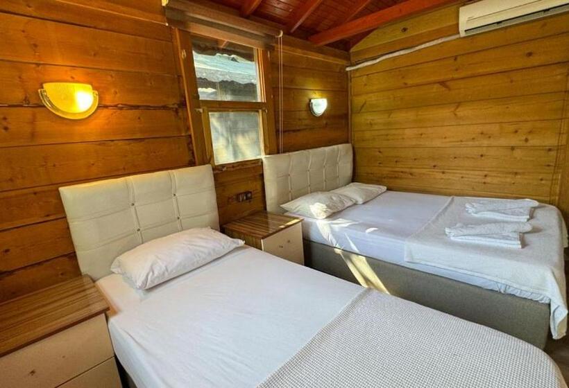 مبيت وإفطار Gaia Bungalow