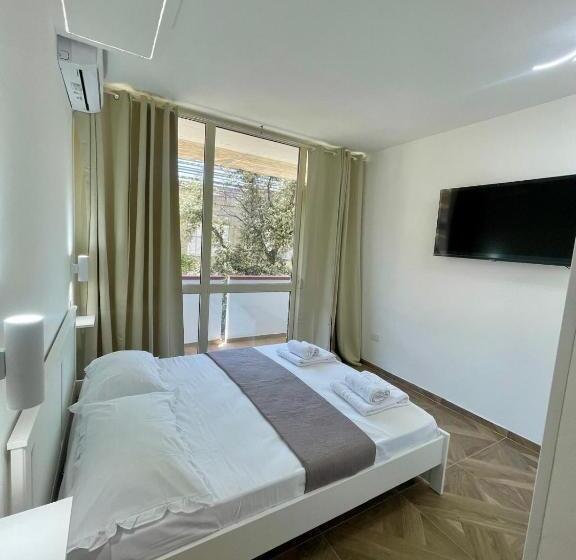 Bed and Breakfast Room 24