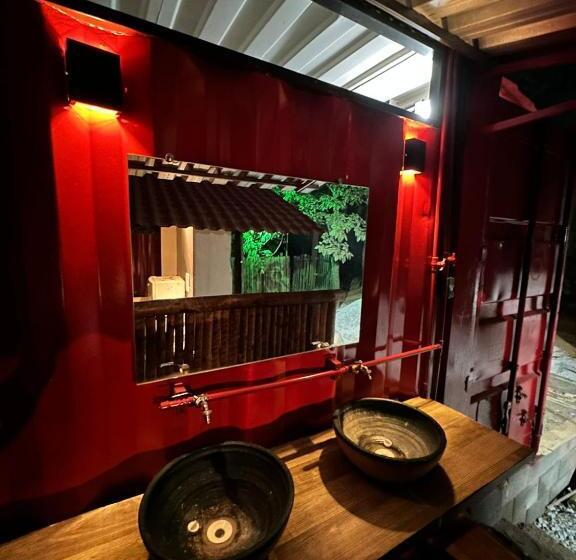Cipó Container Hostel   Quartos Em Cápsulas E Alojamento Feminino