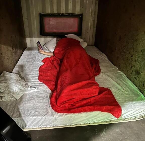 Cipó Container Hostel   Quartos Em Cápsulas E Alojamento Feminino