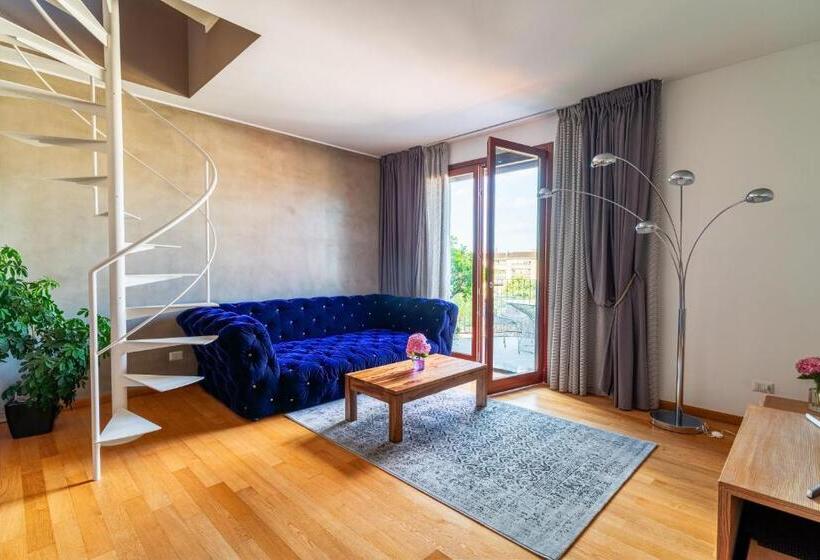 Fiftyfive One Zuretti