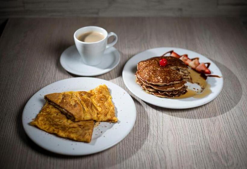 ホテル Aristo Tunja