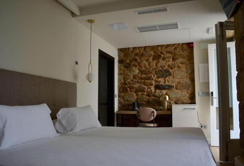 هتل Corona De Galicia Rooms