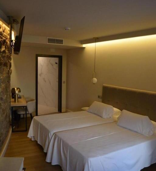 هتل Corona De Galicia Rooms