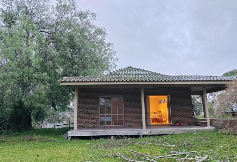 בית מלון כפרי Country Farm