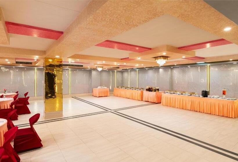 ホテル Foxoso Taj View