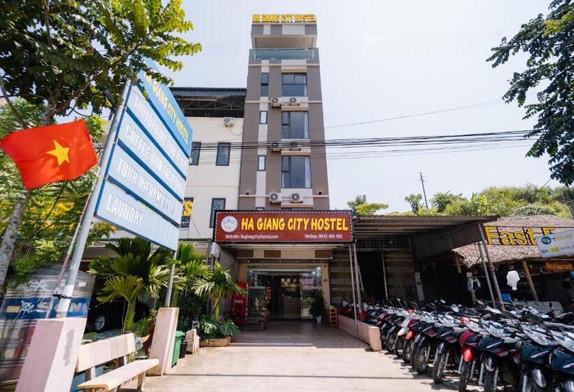 هتل Ha Giang City Hostel