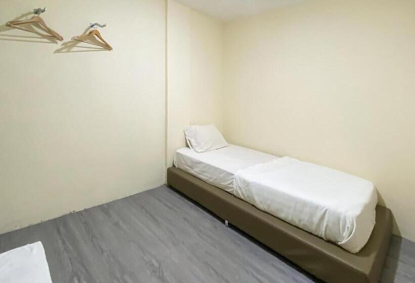 فندق Homestay D3 Mitra Reddoorz