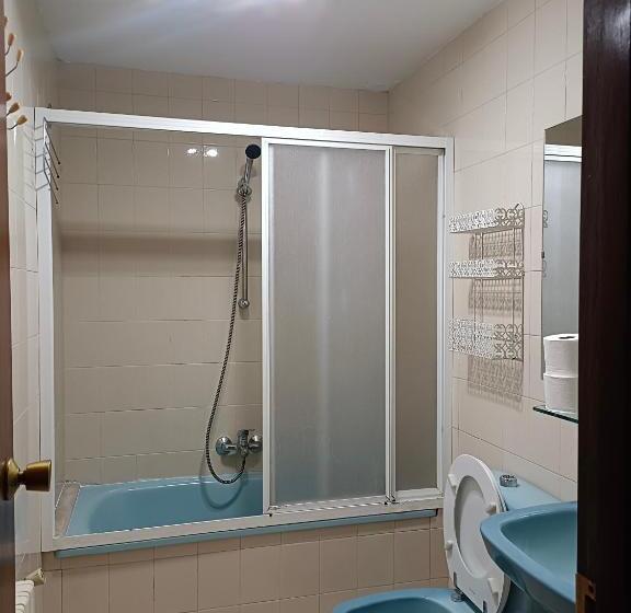 هتل Hostal Cafeteria Chocolate & Menta Redondela