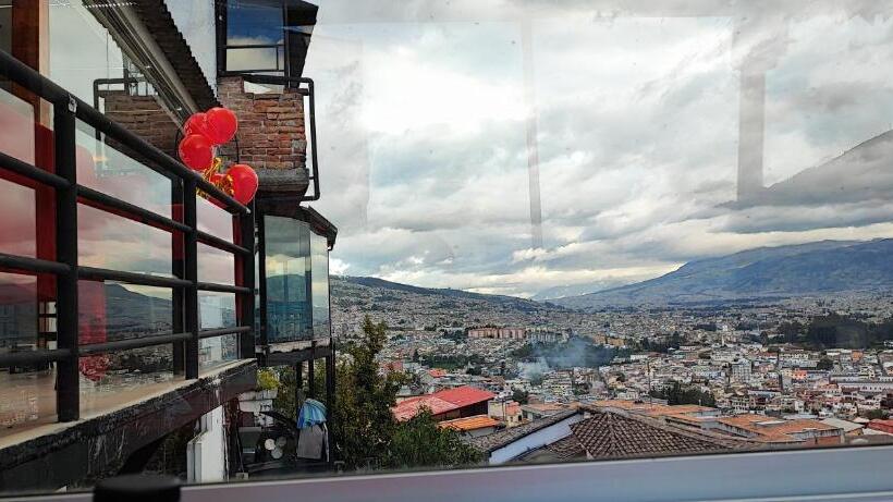 هتل Luna Quiteña