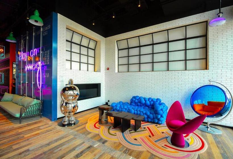 Отель Moxy Ningbo Old Bund