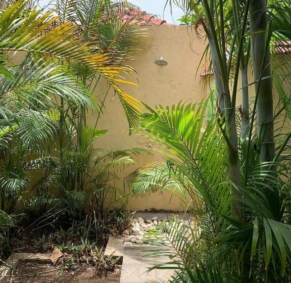 ホテル Nehamrit Farms  Nr Malshej Ghat With Pool