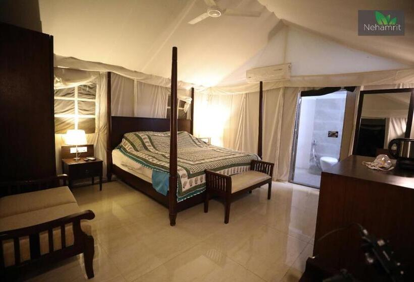 ホテル Nehamrit Farms  Nr Malshej Ghat With Pool