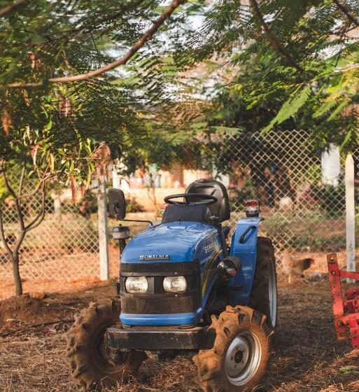 ホテル Nehamrit Farms  Nr Malshej Ghat With Pool