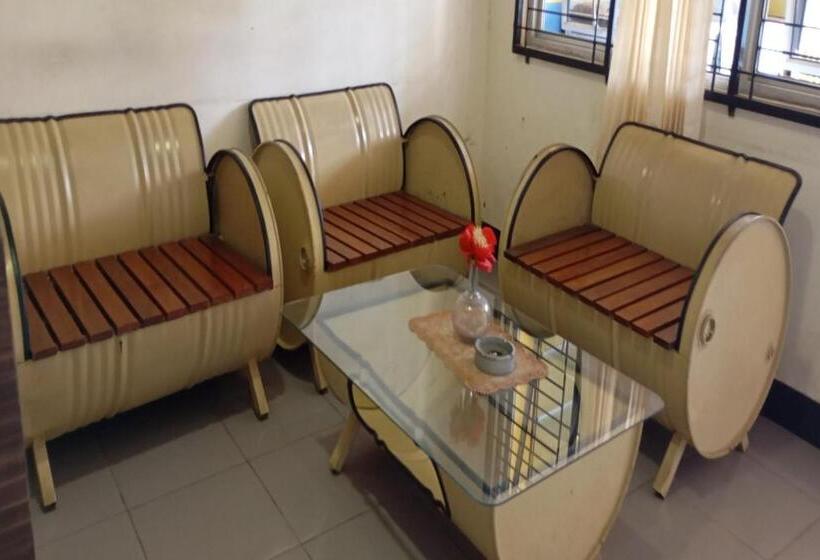 Отель Oyo 94133 Homestay Puspa Gemilang Syariah