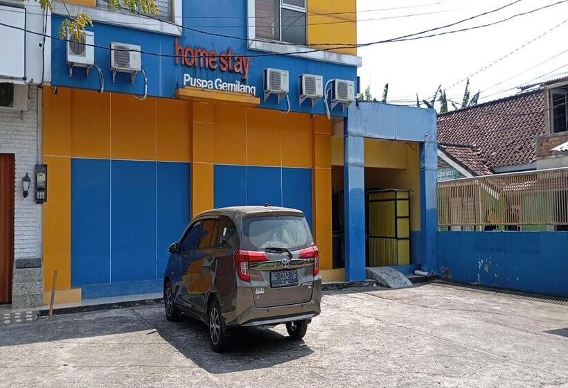 Отель Oyo 94133 Homestay Puspa Gemilang Syariah