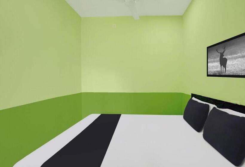 فندق Oyo Funtiniya Park And Resort