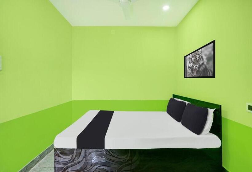 فندق Oyo Funtiniya Park And Resort