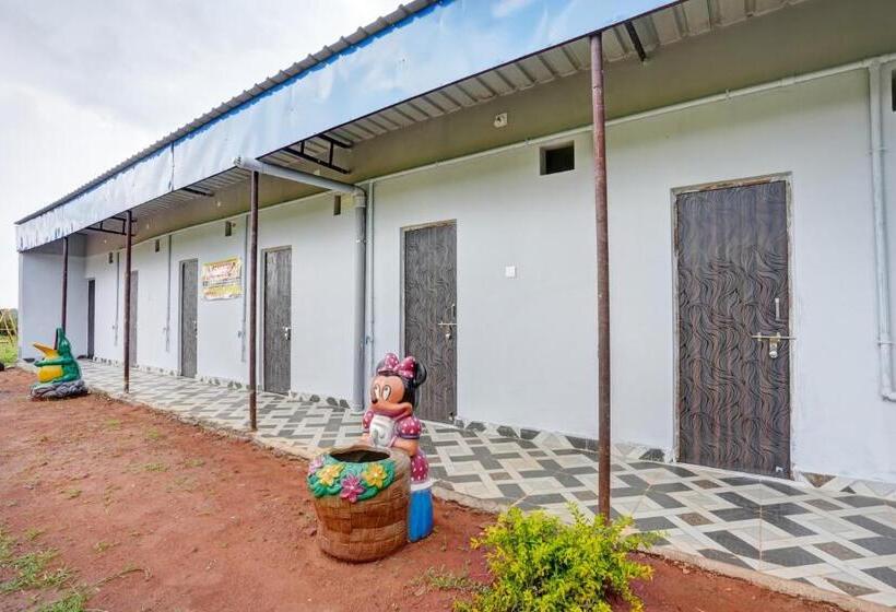 فندق Oyo Funtiniya Park And Resort