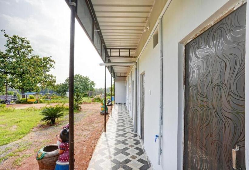 فندق Oyo Funtiniya Park And Resort