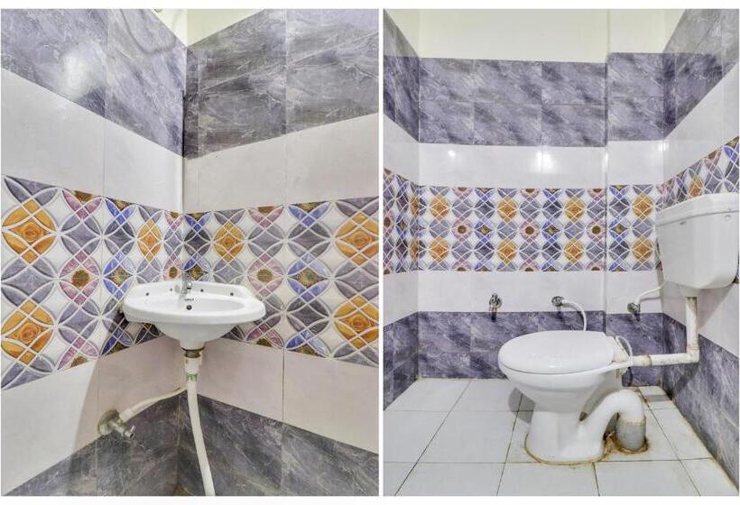 בית מלון כפרי Oyo Second Home Residency