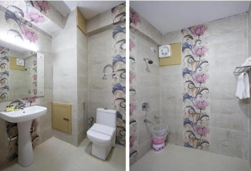 هتل Pinaak Rosett