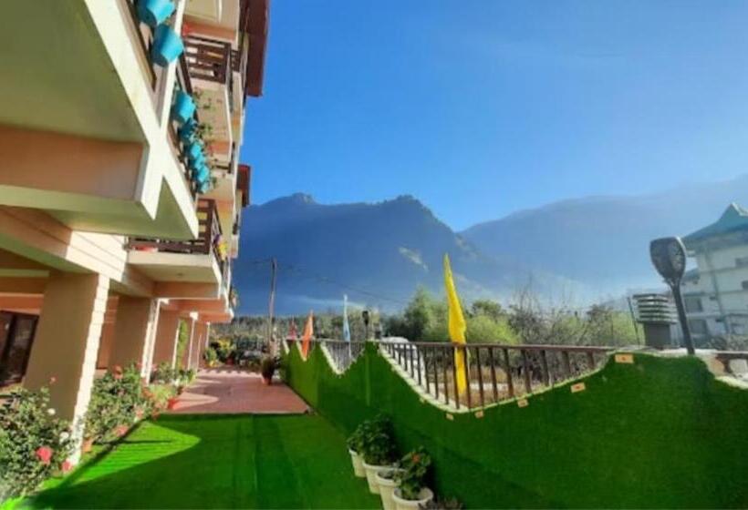 هتل Pinaak Rosett