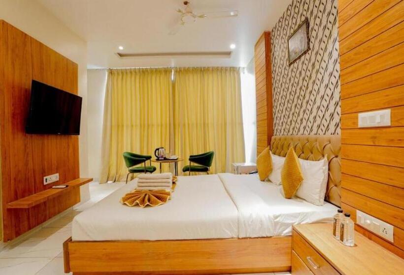 ホテル Premvan By Silverkey Hospitality