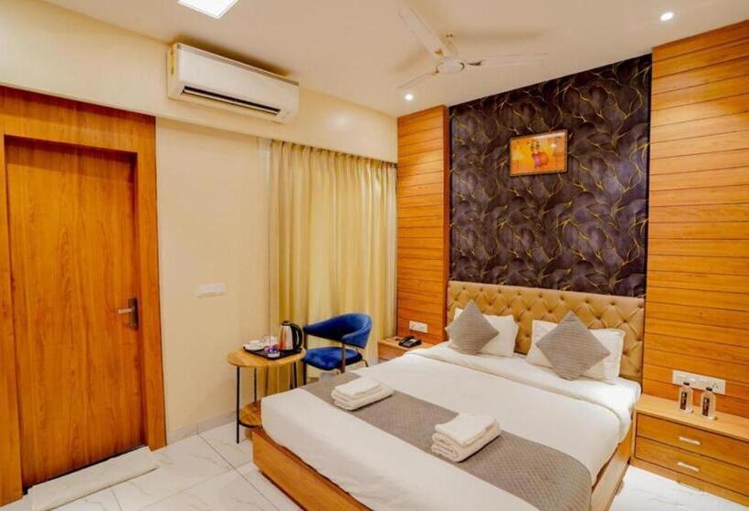 ホテル Premvan By Silverkey Hospitality