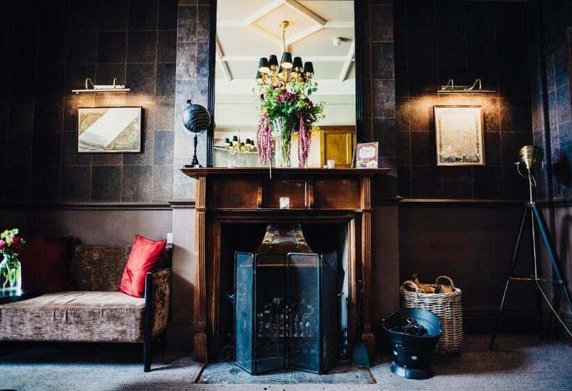 ホテル Tern Hill Hall