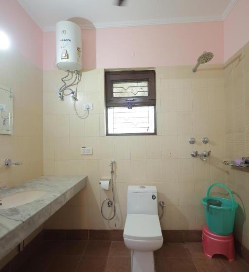 Hotel The Leela S Paradise