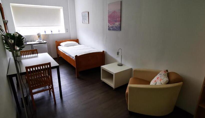 호텔 The3alpacaspieterburen