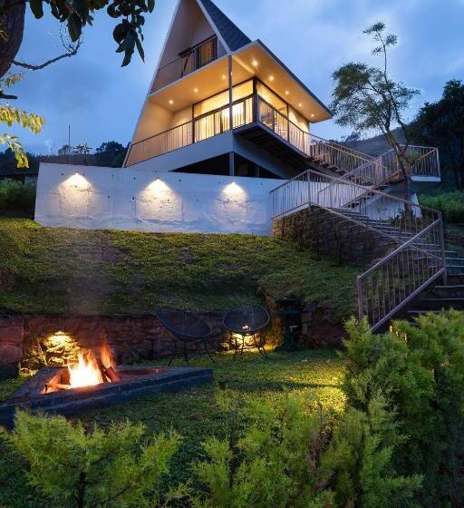 호텔 Tomorrowland Farms And Suites