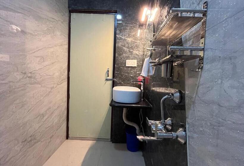 בית מלון כפרי Triveni Organic Farmstay & Cafe