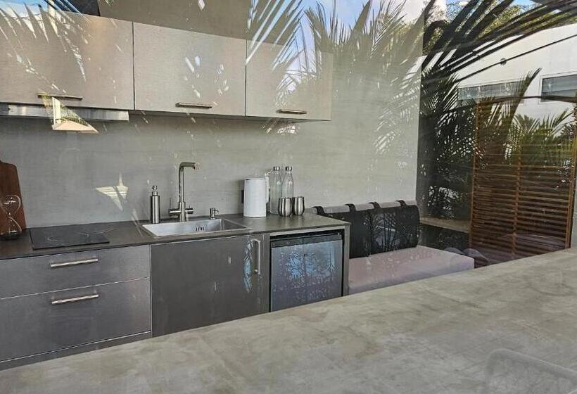 בית מלון כפרי Unit Space Village