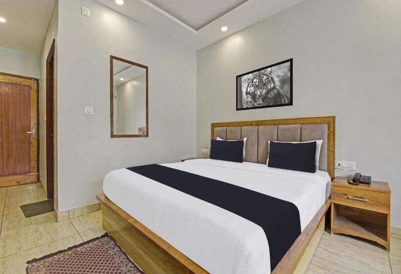 Super Hotel O Gauri Shankar