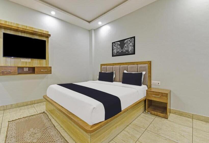 Super Hotel O Gauri Shankar