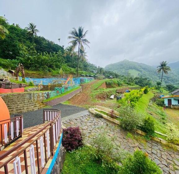 Peak Paradise Resort