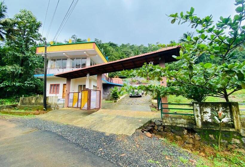 Peak Paradise Resort